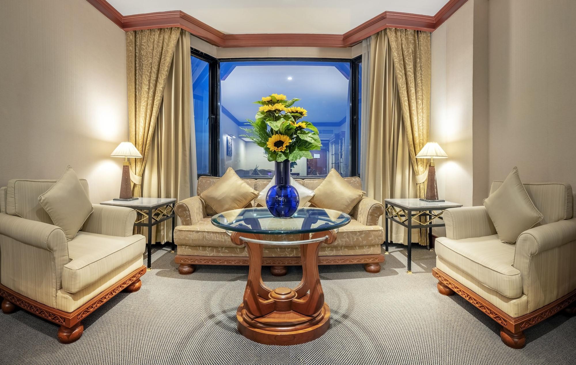 מלון Ramada By Wyndham Bangkok Chaophya Park מראה חיצוני תמונה
